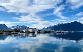 Sunde Fjord Hotel, free&easy parking